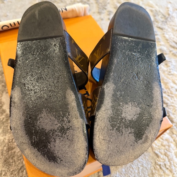 Louis Vuitton Bom Dia Flat - Picture 3 of 5